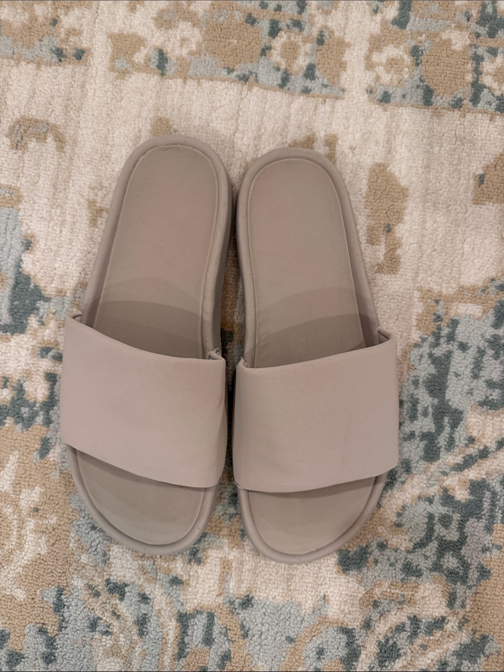 Universal Thread Women's Slide Sandals - Taupe